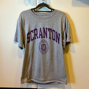Light gray/purple medium University of Scranton T-Shirt